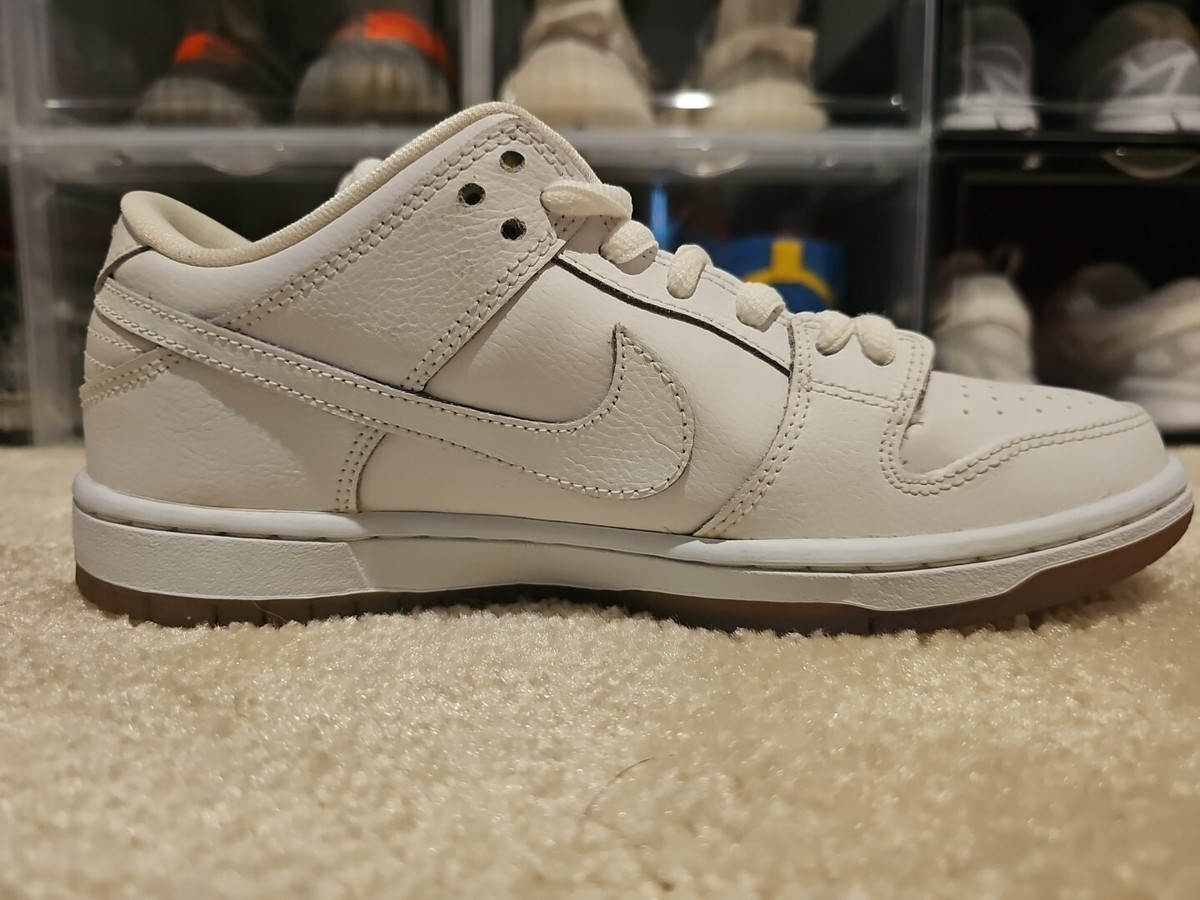 Nike SB Dunk Low Pro グレー/ホワイト Nike SB Dunk Low Pro Skate Shoes. Nike.com
