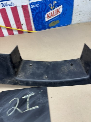 1985 86 87 88 1992 Camaro Z28 RS IROC FRONT BUMPER Filler GRILLE INSERT 14081371 - Picture 15 of 16