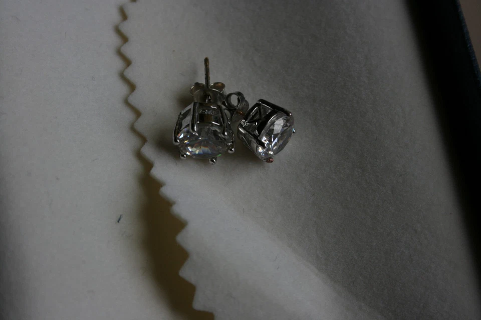 Orecchini in argento con pietre "Bellissimi" - Immagine 3 di 4