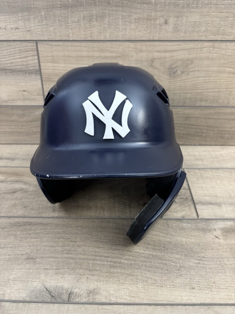 New York Yankees Full Size Baseball Batting Helmet With Raised 3-D