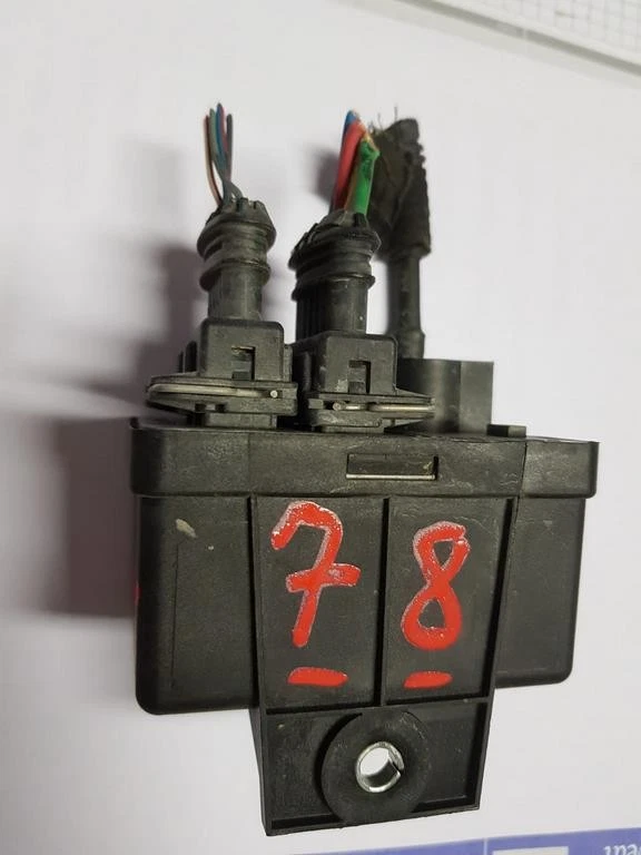 Relais de préchauffage des bougies de précha... ALFA ROMEO 159 (X3/X9) 1.9 JTDm - Photo 3/4