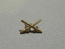���� WWI & WWII German Medal Device: Crossed Swords for Combat Merit