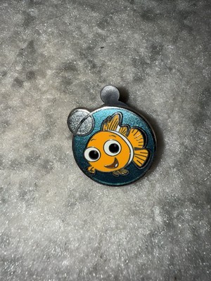 Disney Finding Nemo In Bubble Trading Pin Glitter