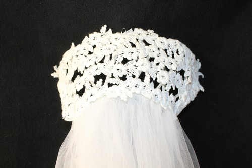 VINTAGE 1960’s WEDDING VEIL, LACE HEADPIECE & BLUSHER, 32” INCHES LONG - Picture 7 of 19