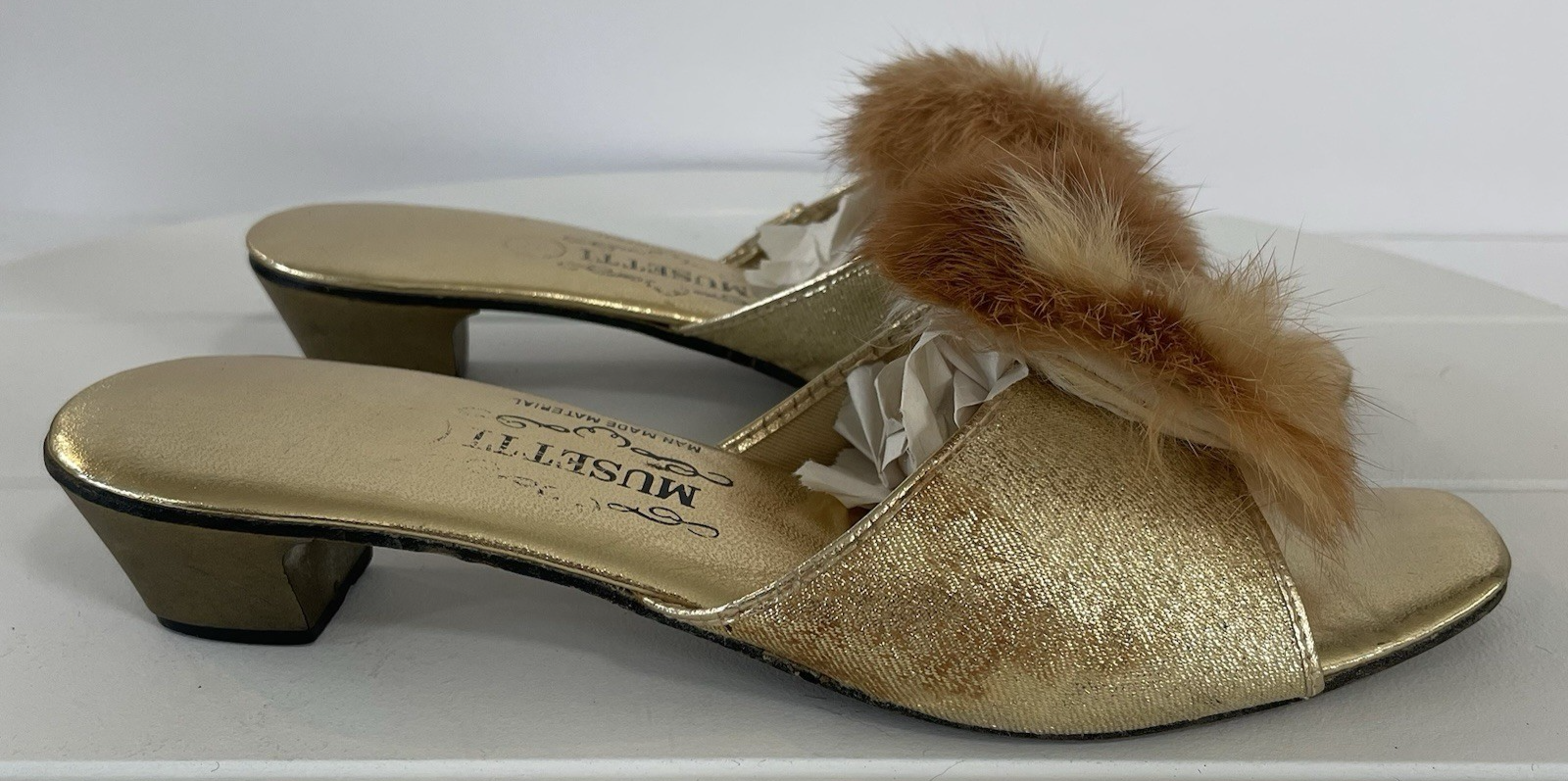 PANTOFOLA D’ORO MUSE Pantofole dorate vintage anni 50 con pelliccia di visone e accento strass taglia 8