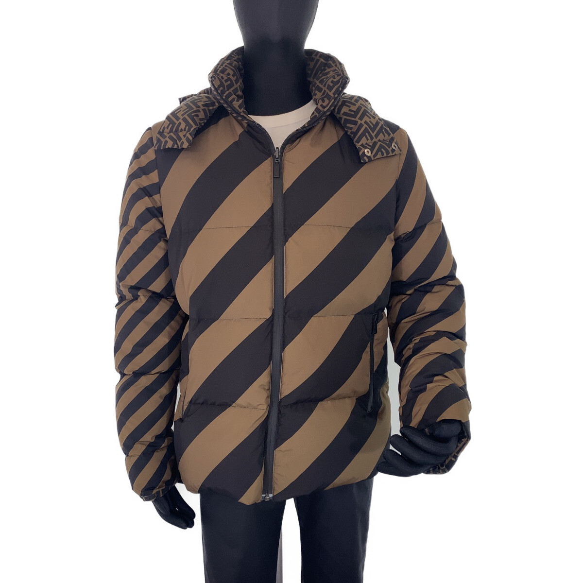 FENDI Zucca pattern Pecan pattern FAA582 A790 Down Jacket FENDI Zucca pattern Pecan pattern FAA582 A790 Down Jacket