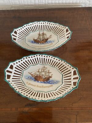 zwei Vintage Geschenk aus Harrogate Keramik Laubsägearbeit Geschirr