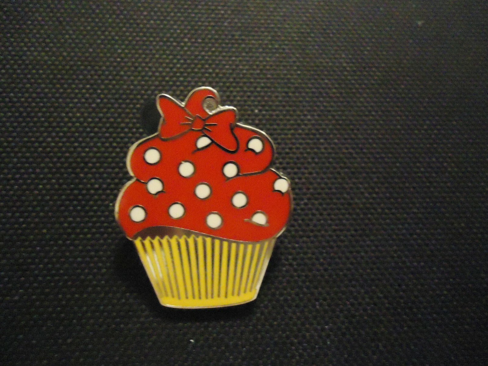 DISNEY CHARACTER CUPCAKE MINI-PIN SET MINNIE MOUSE ONLY PIN | eBay