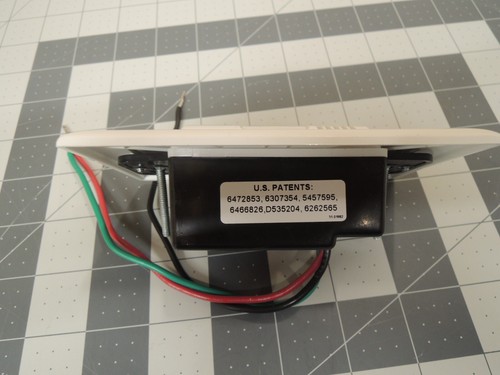 Hubbell LHMTS0W Lighthawk PIR & US Wall Switch White 1-Circuit - No Buttons - Picture 9 of 12