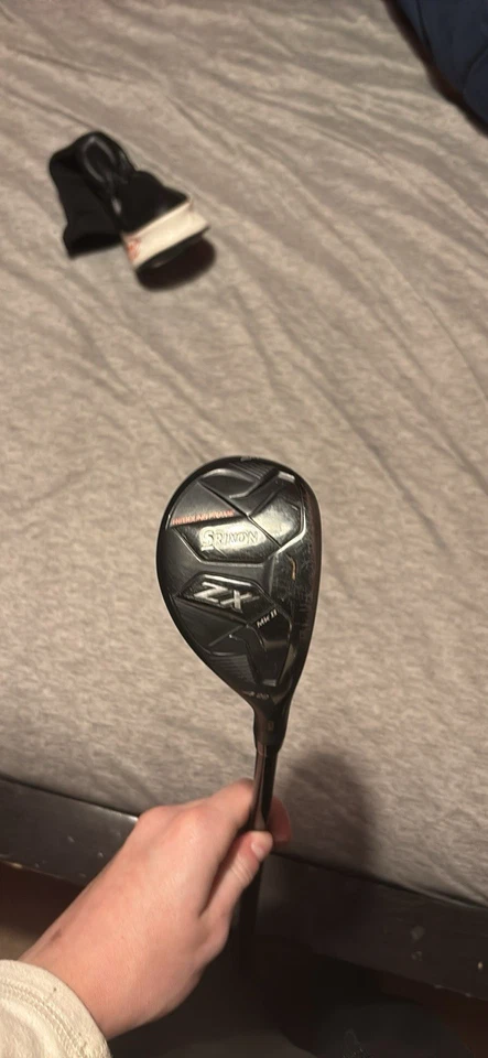Srixon ZX5 MKII 4 híbrido 22 grados. Ligeramente usado, viene con funda original Foto 3 de 4