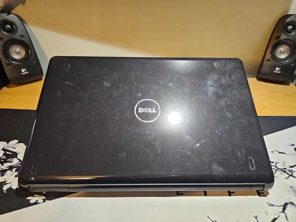 15" Dell Inspiron 1564 Core i3-330M 2.13GHz 4GB 500GB Windows 10 Laptop - Image 4 of 4