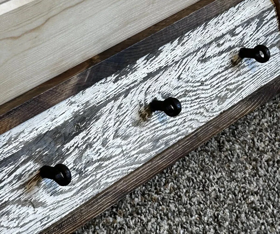 手工制作回收谷仓板毛巾/外套架铁质乡村木屋装饰松木 — 第 4/4 张图片