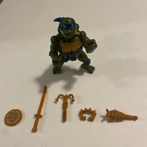 TMNT 1991 Storage Shell LEO Leonardo Vintage Action Figure And Weapons