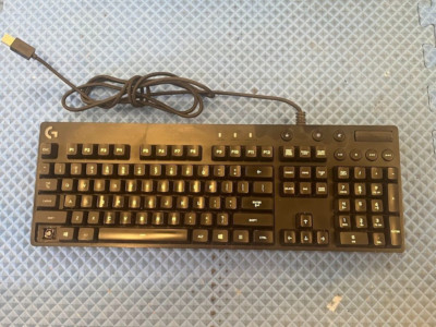 Logitech G810 Orion Spectrum Mechanical Gaming Keyboard *FOR PARTS* *AS IS*