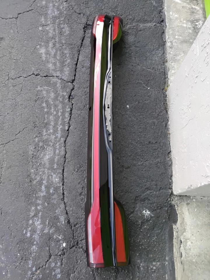 2021-2025 Chrysler Pacifica OEM-LED Rear Center Tailgate Light Type w/Camera - Image 2 of 4