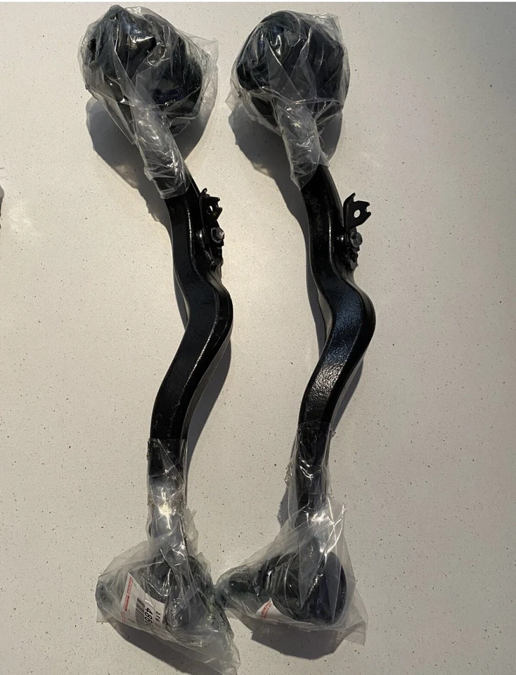 TOYOTA LEXUS ARM FRONT SUSPENSION LOWER Right GENUINE NEW - Image 2 of 3