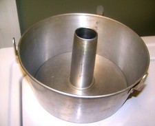 Vintage Comet Aluminum Angel Food Cake Tube Pan 2 Piece Round 10" with 3 legs