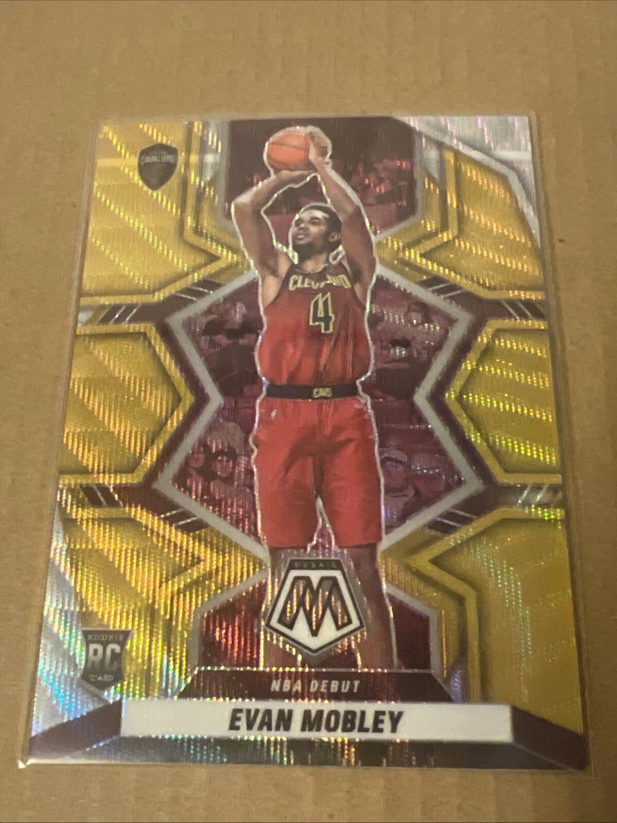 2021-22 Panini Mosaic Evan Mobley Gold Wave Prizm SP Cavaliers RC #263