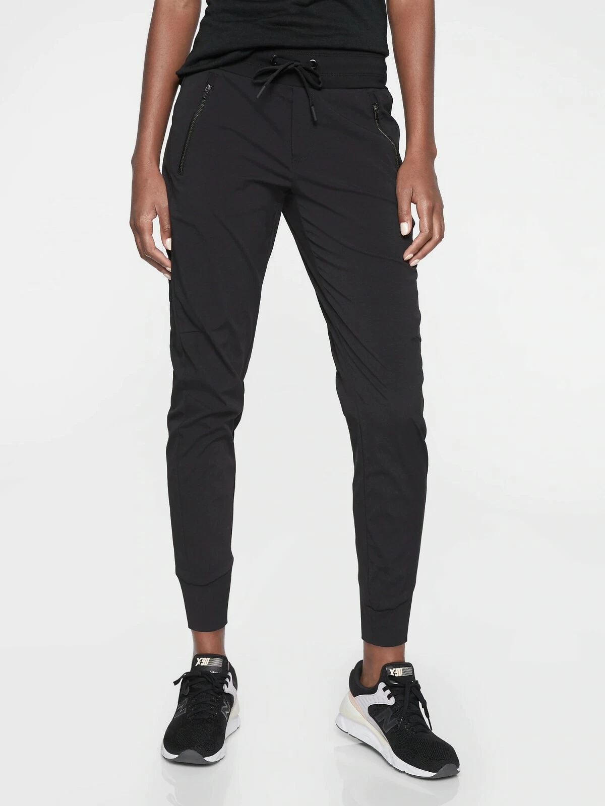 NWOT Athleta Trekkie North Jogger, Black SIZE 2 #405726 T0624