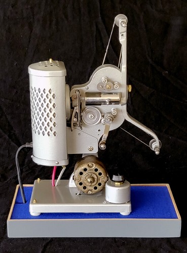 Rare vintage projector, Keystone 16mm D-59, working, tested - Picture 5 of 11