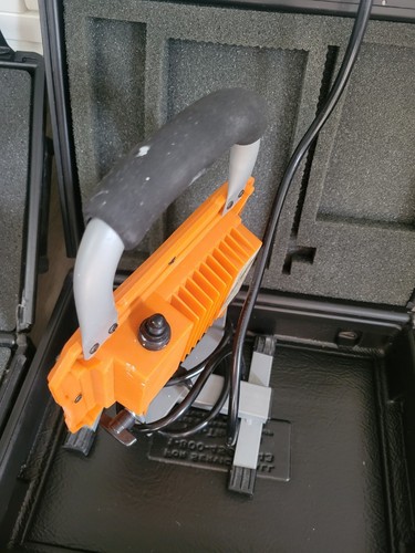 Torelli 1150 Lumen LED Portable Worklight W Stand - Orange SMD LED TECH Works - Picture 3 of 6