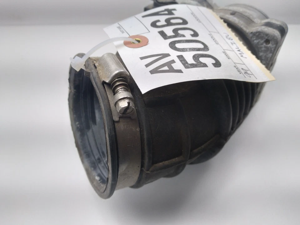 Датчик массового расхода воздуха 1997-2003 Chevrolet Malibu с трубкой воздуховода б/у от оригинального производителя 24505502 - Изображение 2 из 4