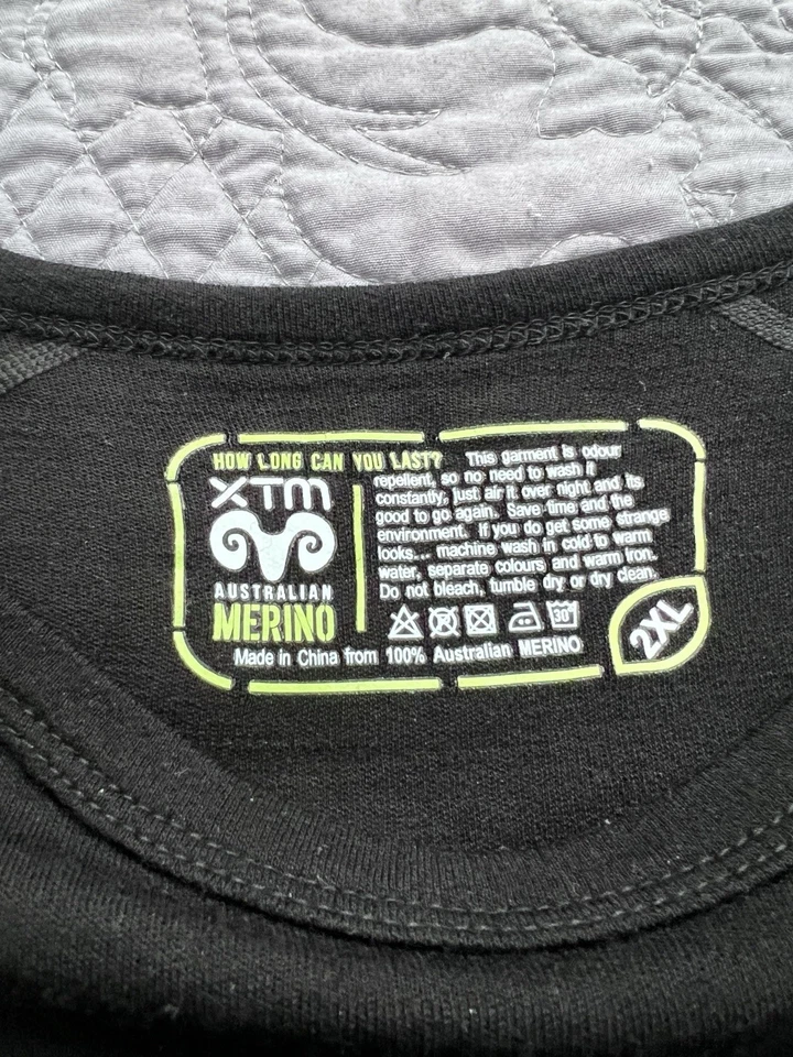 XTM Performance Australia 100% Merino Wool Women’s Base Layer Top 2XL Black - Image 2 of 4