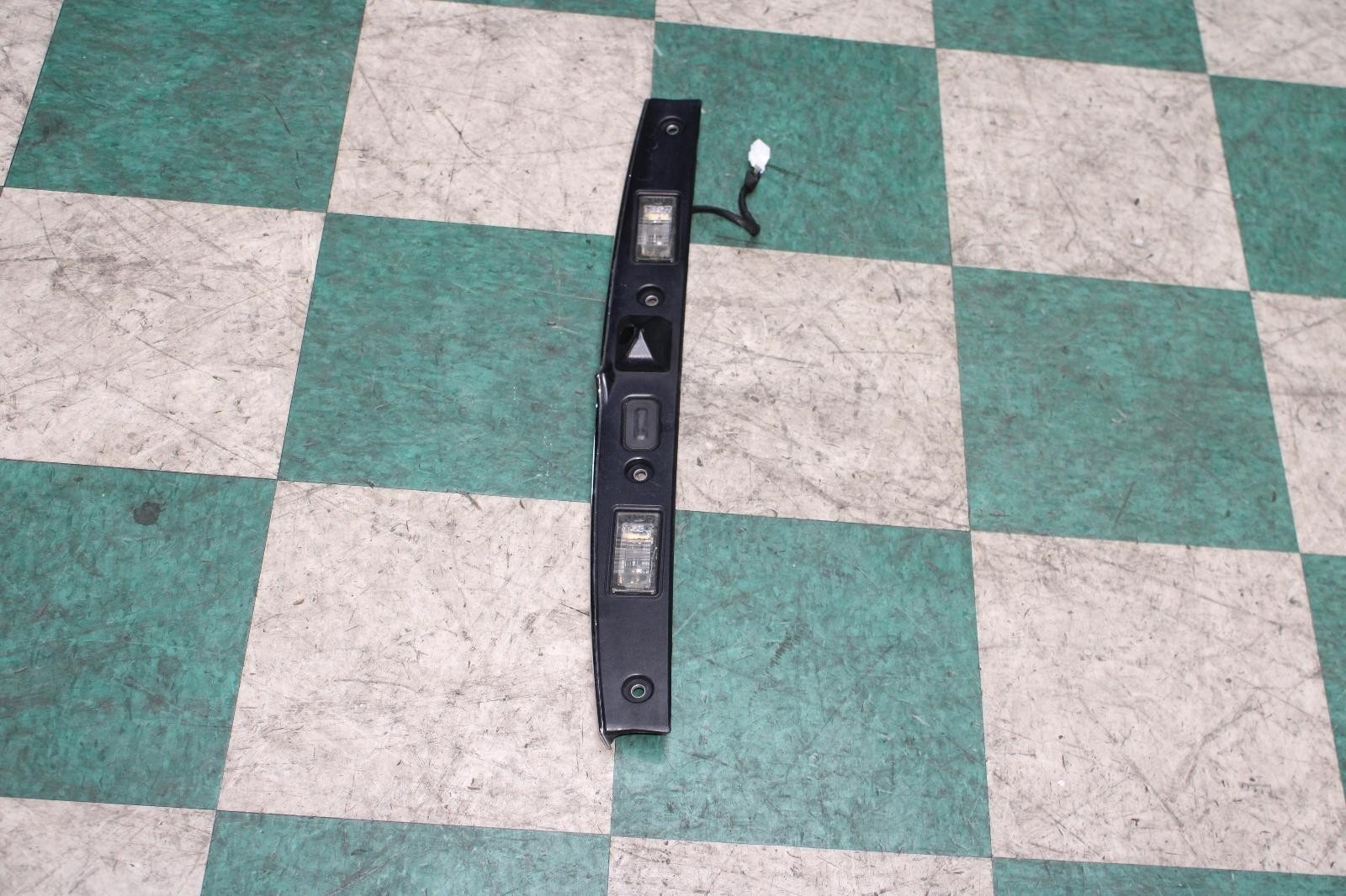 14-22 Quattroporte Rear End Chrom Finish Panel Trim Plate Light Unit Factory OEM