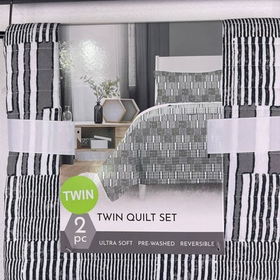 Twin Quilt 2 Piece Set Reversible Blanket Oeko Tex Grey Black White Striped Dorm