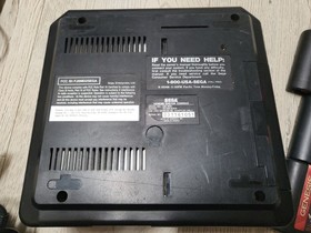 Sega Genesis Model MK-1631 Console w/Controllers, Cords, 3 Games Tested