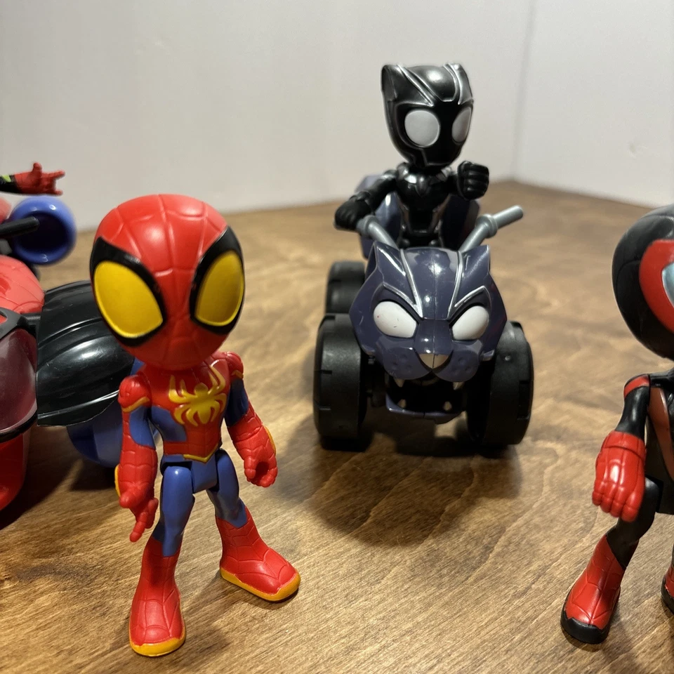 Lote Marvel Spidey y sus increíbles amigos Spiderman y Pantera Negra  Foto 4 de 4