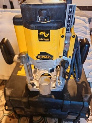 Dewalt DW625E Elektronik Oberfräse Handoberfräse Fräse 44920