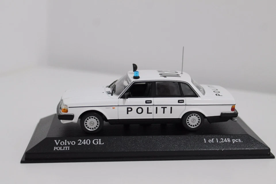 MINICHAMPS 400171491 Volvo 240 1986 "Politi" 1/43 #NEW - Image 2 of 4