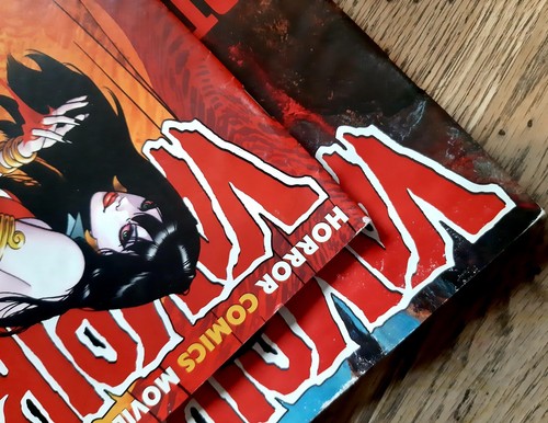 2 VAMPIRELLA COMICS MAGAZINE #4 & # 5 2004 HARRIS PUBL. average everyday - Picture 6 of 20