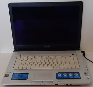 Sony Vaio PCG 7H2M Notebook   15,6'' Display  ( 989 )