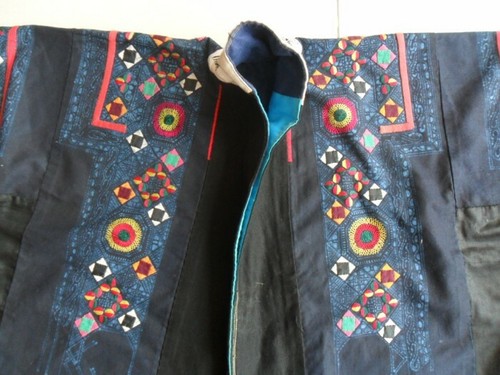 Chinese Miao people's Local Old hand embroidery Jacket Costume - Picture 5 of 12