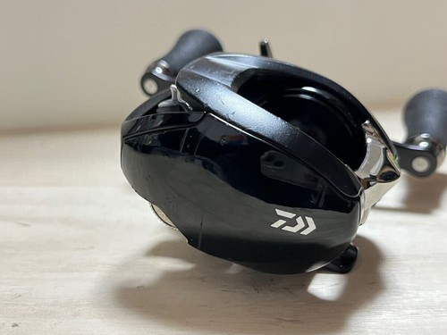 Daiwa 22 Zillion TW HD 1000H Baitcasting Reel Right-Hand - Picture 4 of 5