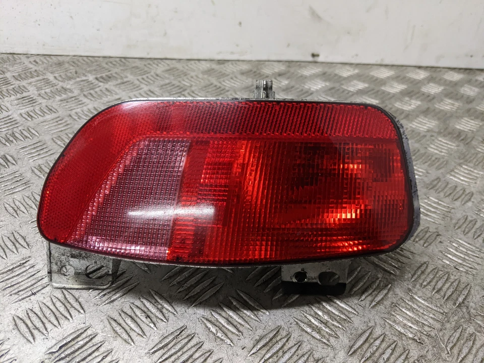 Faro antiniebla trasero citroen c4 picasso hdi mk2 mpv 2013-2015 (n/s pasajero) Foto 2 de 4