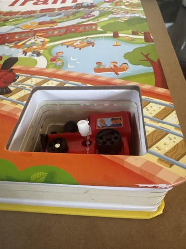 Usborne Wind-Up Train. With 4 Slot-together Tracks And A Model Train. - Picture 2 of 4