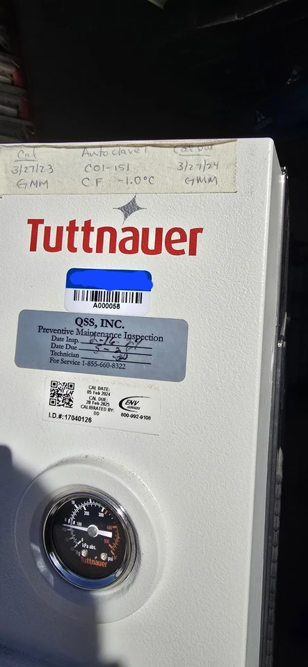 Esterilizador de vapor en autoclave Tuttnauer 5075 HSSM-L-MD 2018 última calibración 2024 Foto 2 de 4