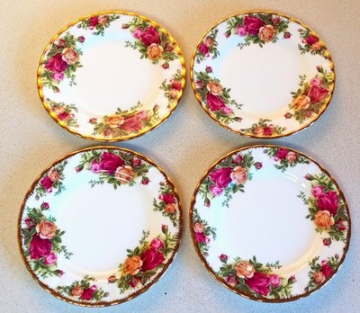 Royal Albert Old Country Roses  Lot of 4 - 6 1/4'' Bread & Butter Plates - NICE!