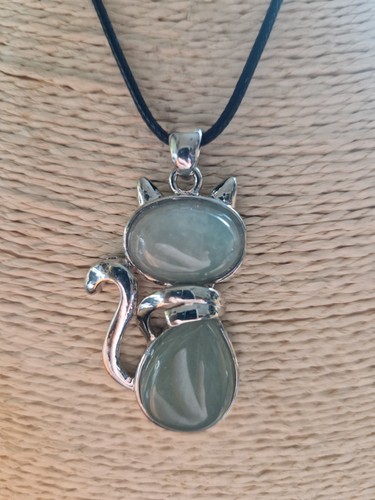 Aventurine Gemstone Cat Necklace Choice Of Silver Plated Chain Or Black... - Picture 1 of 9