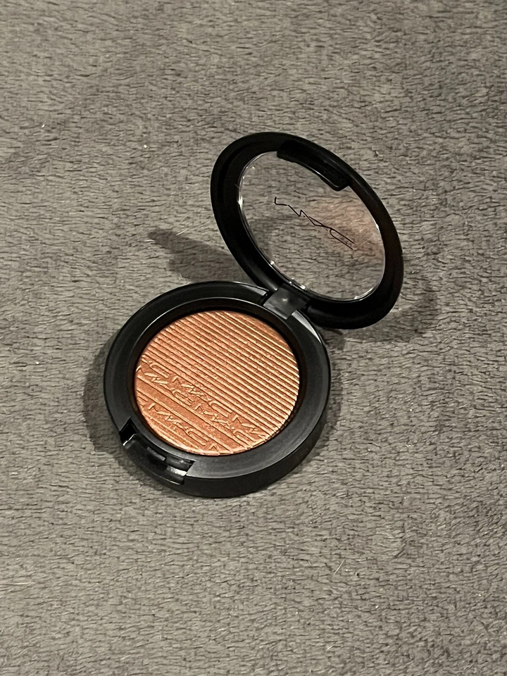 MAC Extra Dimension Blush - Hard To Get - Full Size Authentic BNIB MAC COSMETICS - Image 2 of 4