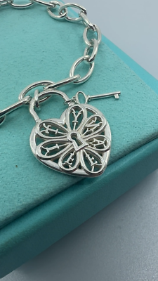Tiffany & Co. 925 Silver Filigree Keyhole Heart Oval Link 7.5