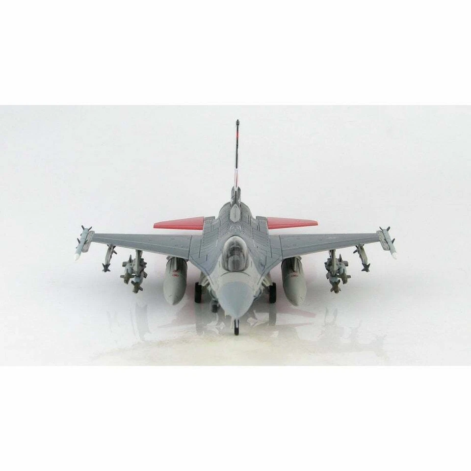 HA3880 1/72 F-16C Falcon Block 40 USAF South Dakota ANG 70th Anniversary - Image 4 of 4