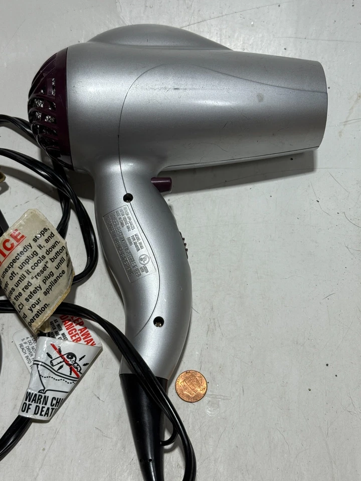 Secador de pelo portátil de viaje Revlon Ion Styler modelo RV461 1875 vatios Foto 4 de 4