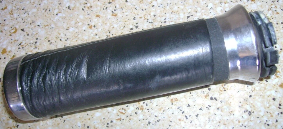 1995 Yamaha XV750 XV 750 Virago Throttle Grip Cable Support latch Mount Bar C4 - Image 4 of 4