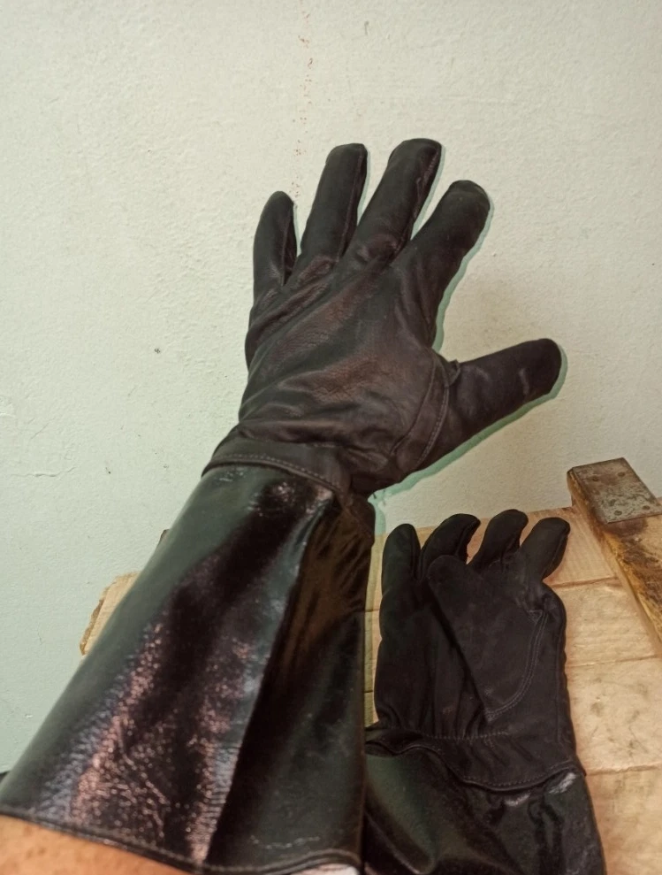 Soviet Russian Policeman GAI / VAI motorcycle Leather WINTER Gloves,USSR bikers
Opens in a new windo