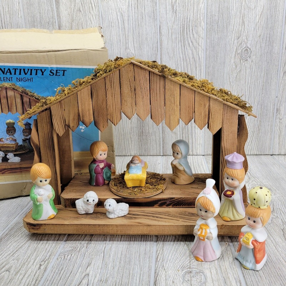 Musical Nativity Set House of Lloyd Nativity Scene Creche Figures Wood