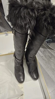 Bottes à talon MICHAEL KORS NEUF EN BONNE ETAT - Photo 1/4